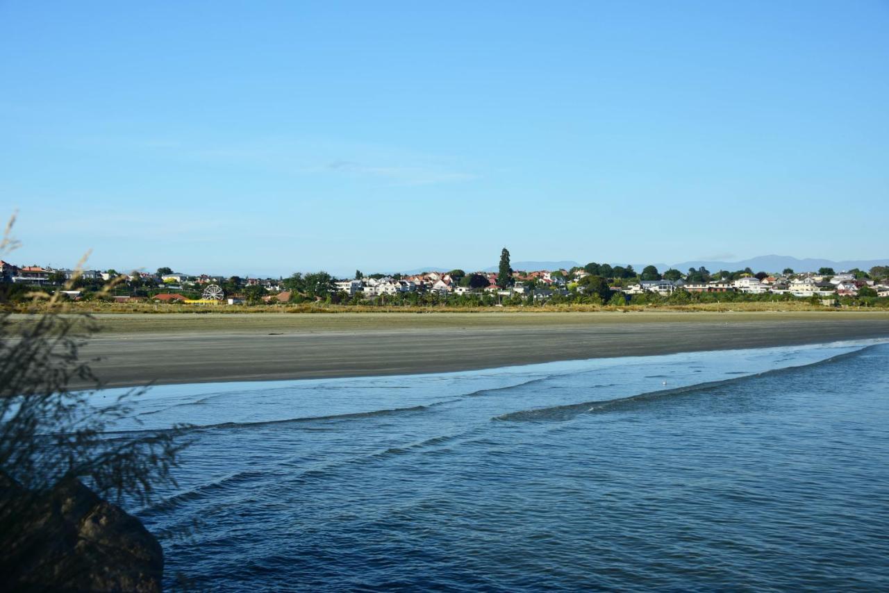 The Sanctuary Beach Side And Spa Timaru Exterior foto